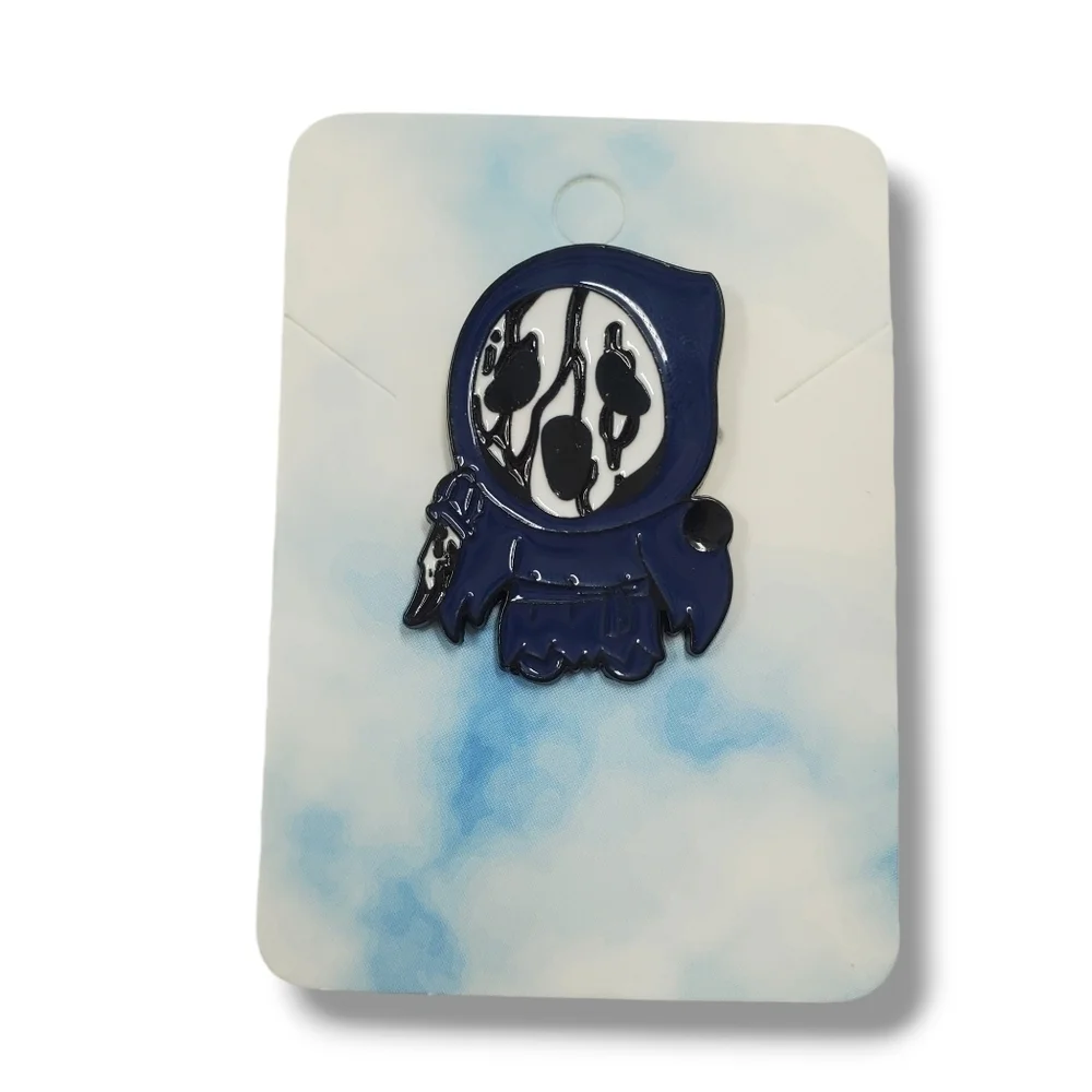 Chibi Ghostface SCREAM Horror Movie Pin/Brooch - Picture 3 of 7